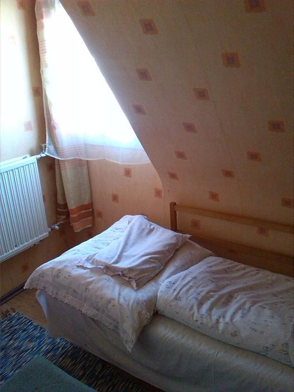 Alpesi Vendégház Orosháza Chambre photo